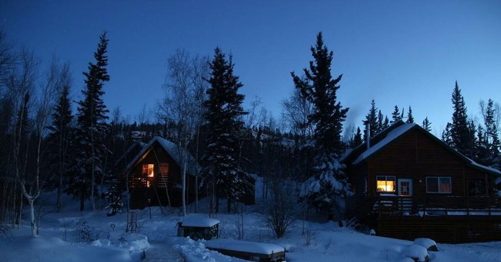 Yellow Dog Lodge, Inc. Йелоунайф Екстериор снимка
