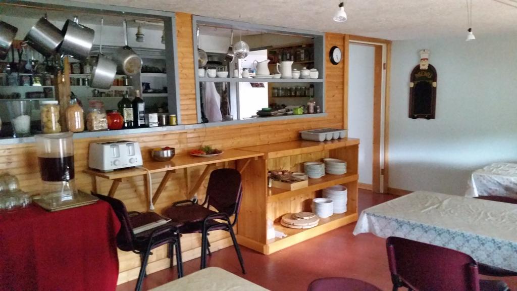 Yellow Dog Lodge, Inc. Йелоунайф Екстериор снимка