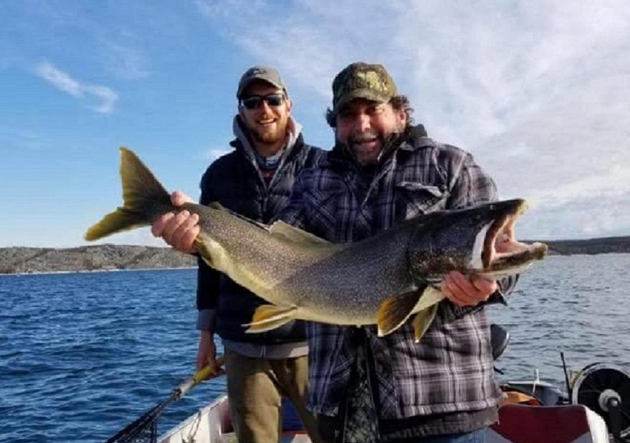 Yellow Dog Lodge, Inc. Йелоунайф Екстериор снимка