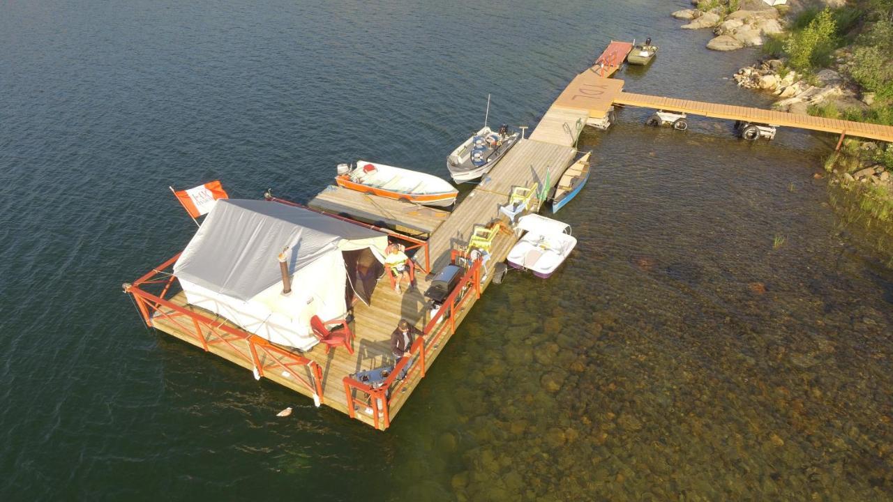 Yellow Dog Lodge, Inc. Йелоунайф Екстериор снимка