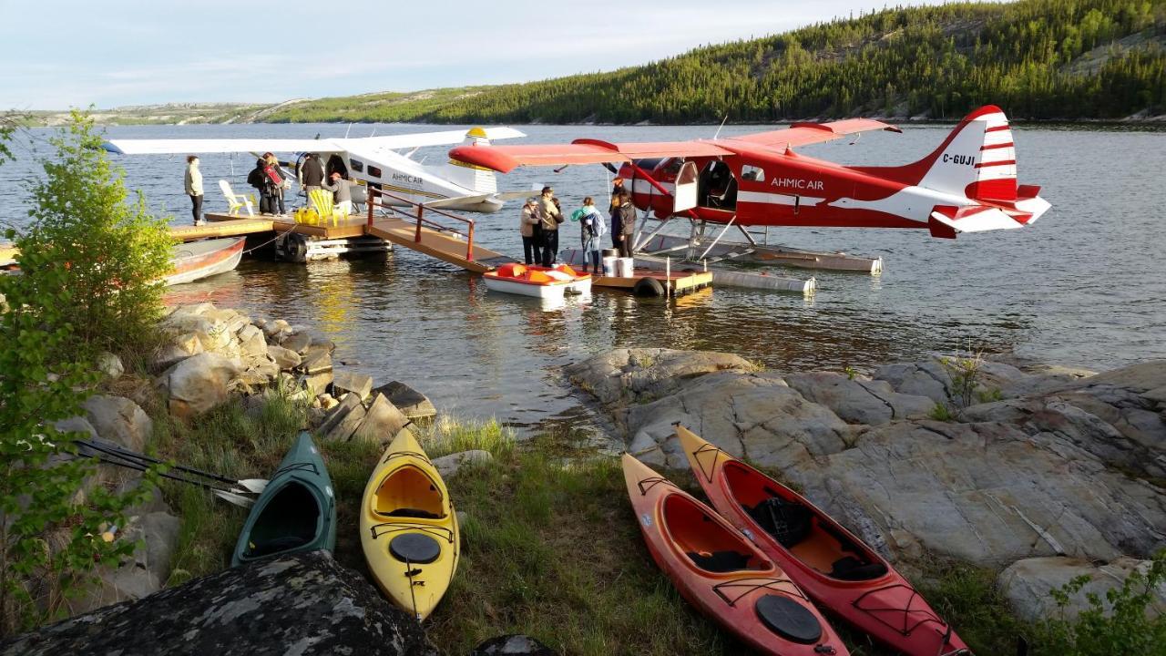Yellow Dog Lodge, Inc. Йелоунайф Екстериор снимка