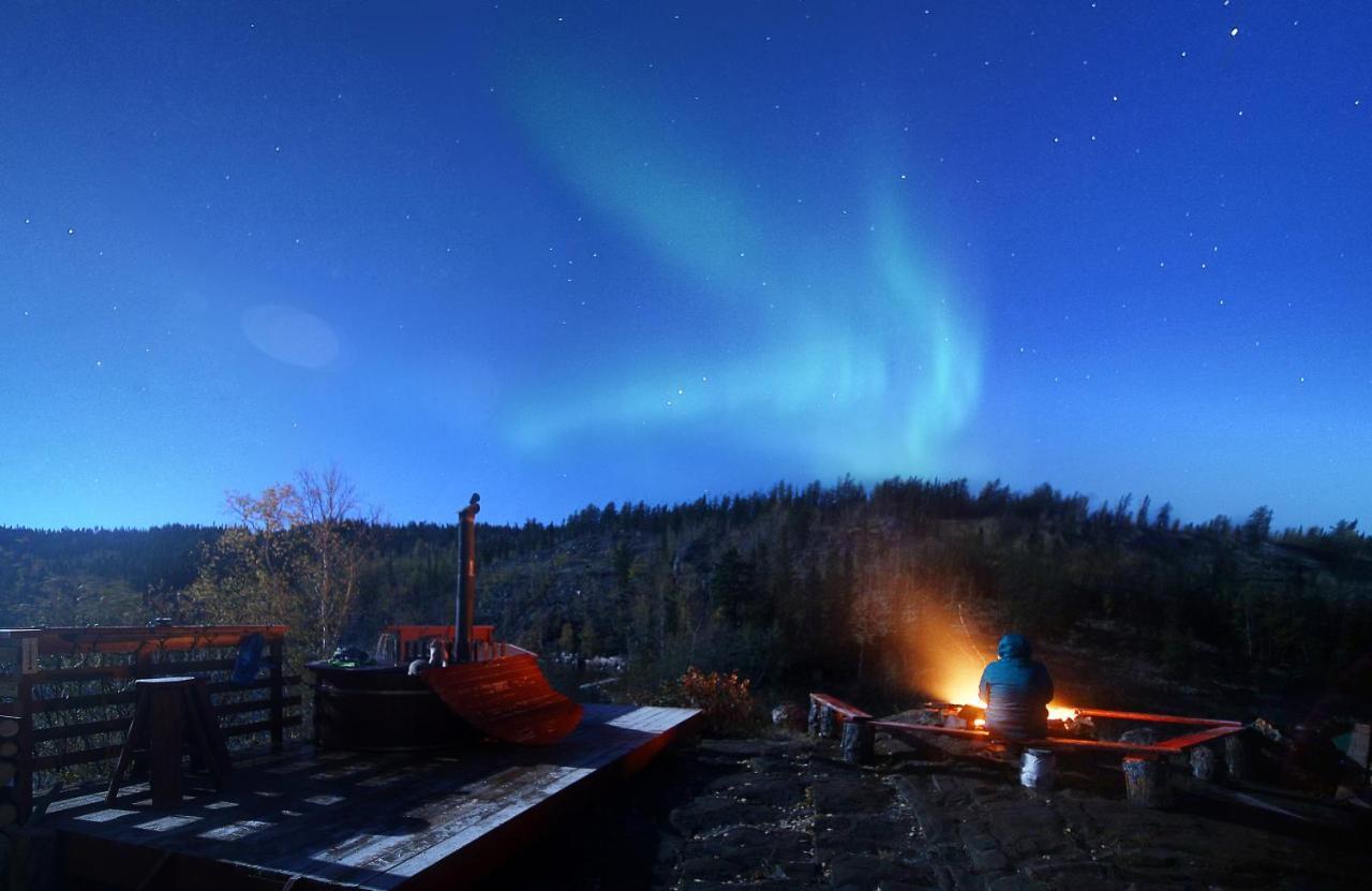 Yellow Dog Lodge, Inc. Йелоунайф Екстериор снимка