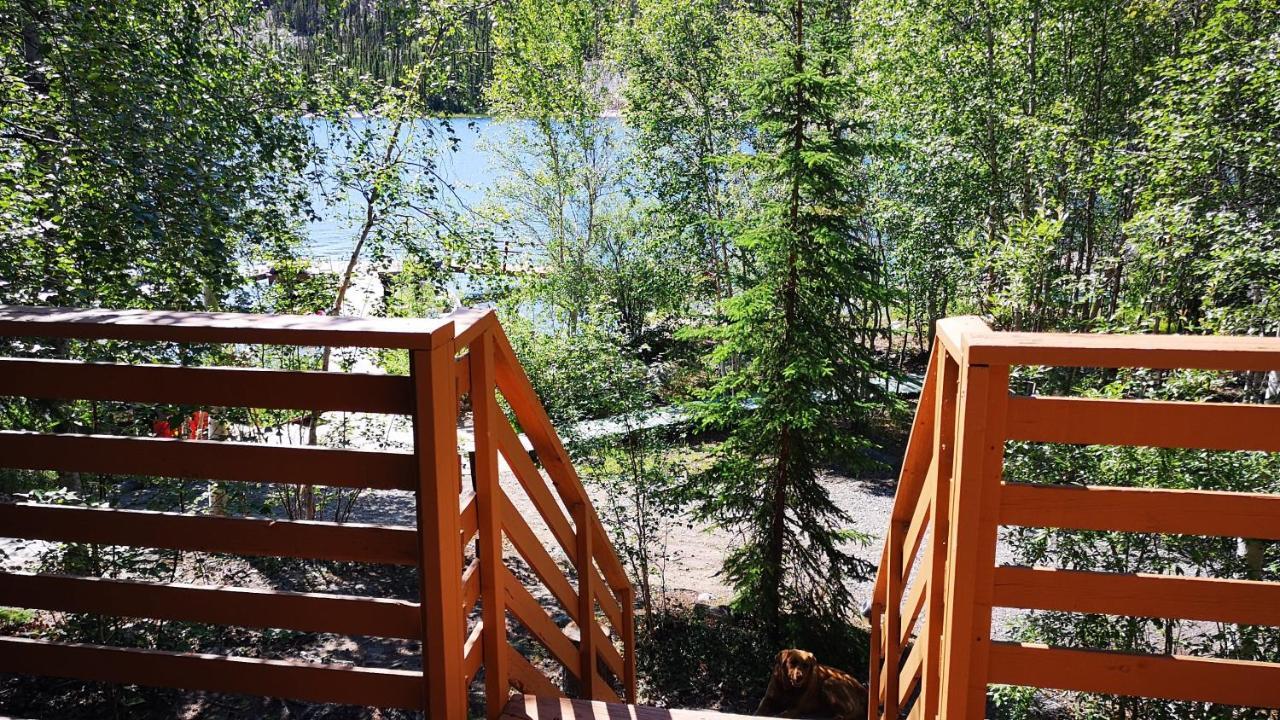 Yellow Dog Lodge, Inc. Йелоунайф Екстериор снимка