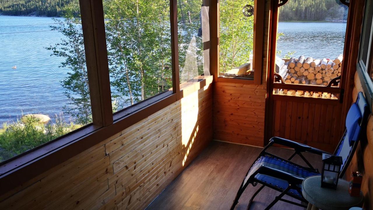 Yellow Dog Lodge, Inc. Йелоунайф Екстериор снимка